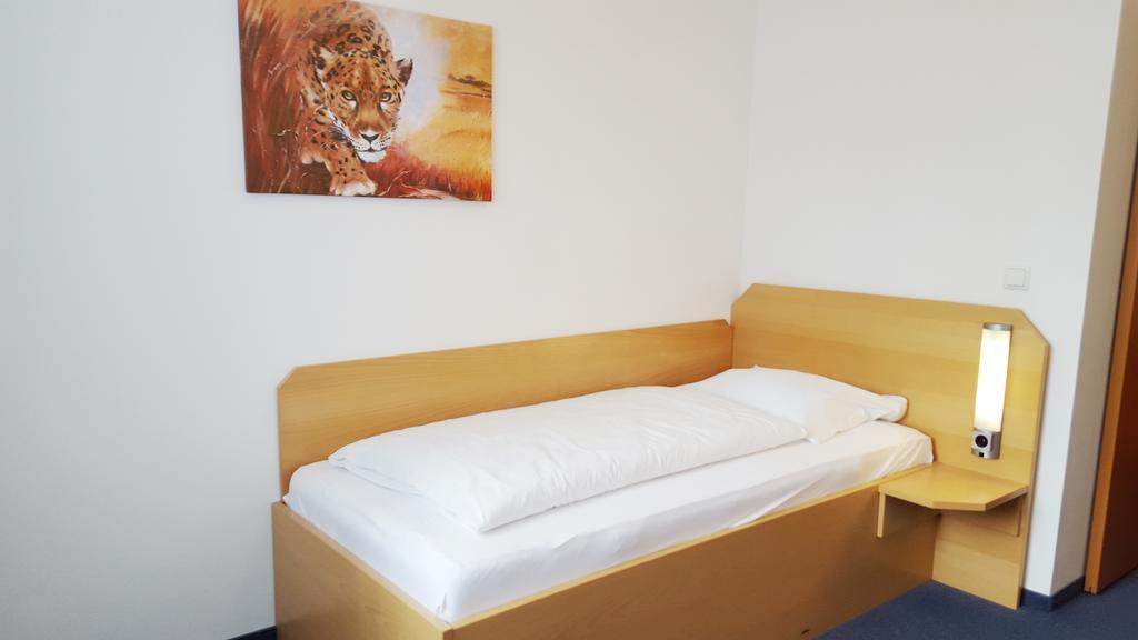 G&K Hotel Гунтрамсдорф Номер фото